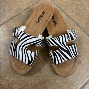 Muk Luks Zebra Pattern Sandals - Black and White